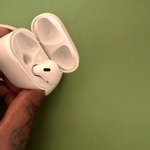 Air pod (1)